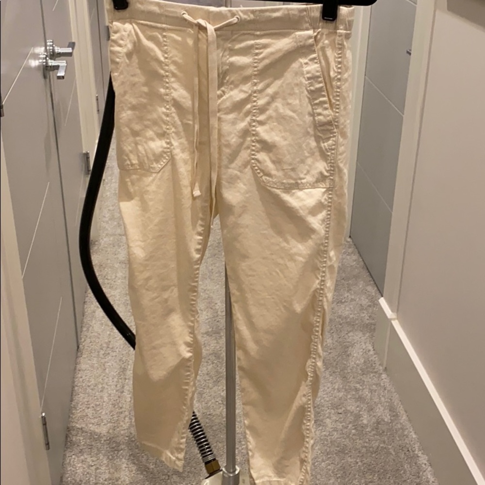 Lou & Grey cream colored linen blend pant